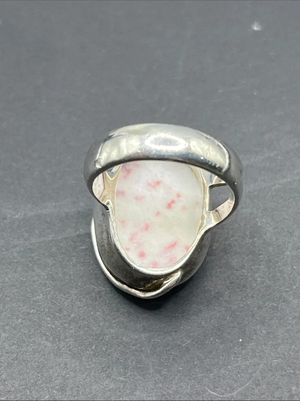 Sterling silver oval Cinnabrite or Cinnibar split shank ring size 8